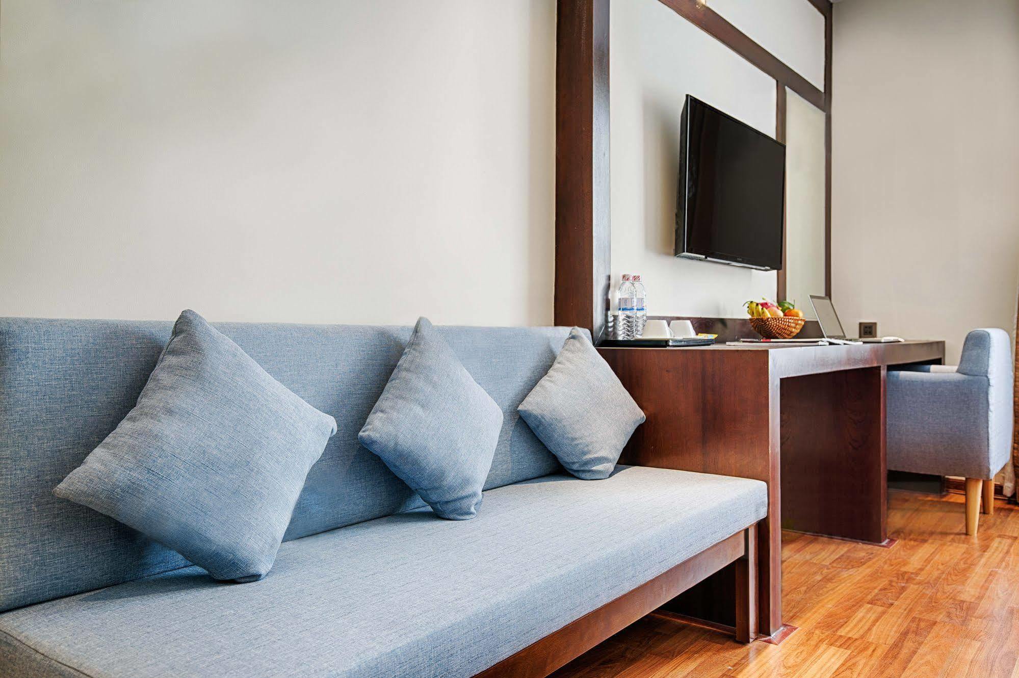 Sofia Suite Hotel Danang Exterior foto
